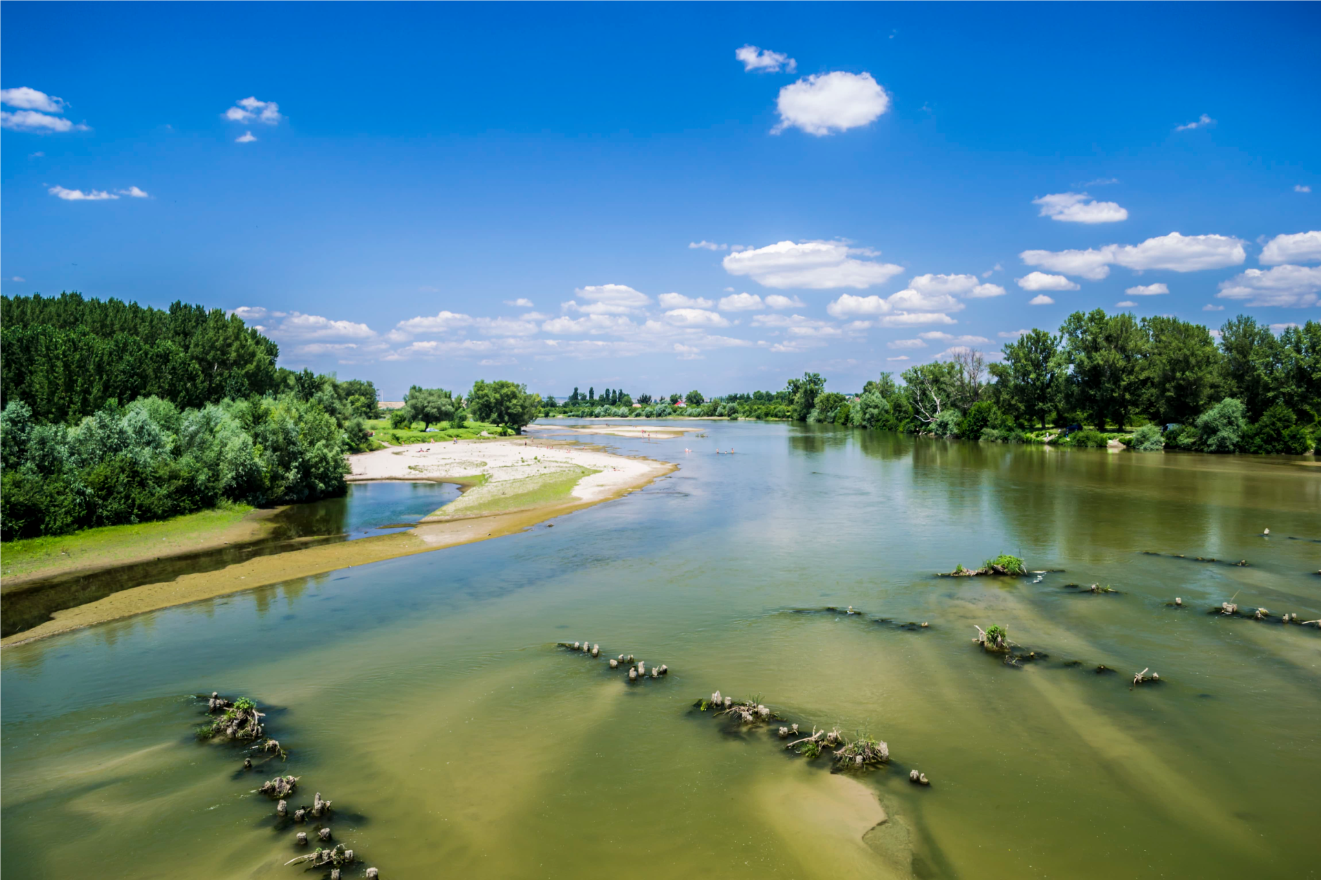 Jiu_River_in_Craiova-(1)